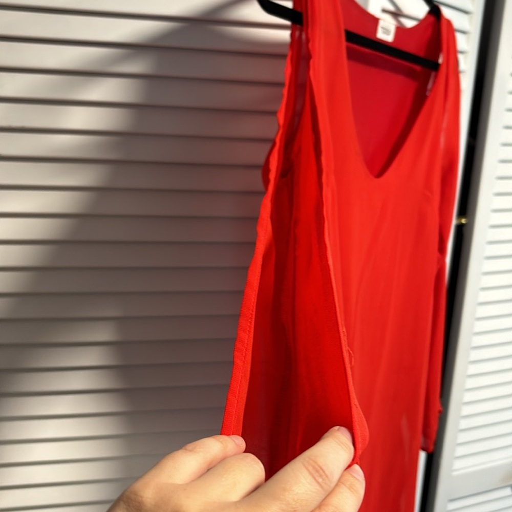 Red Dress - Picture 2 of 3